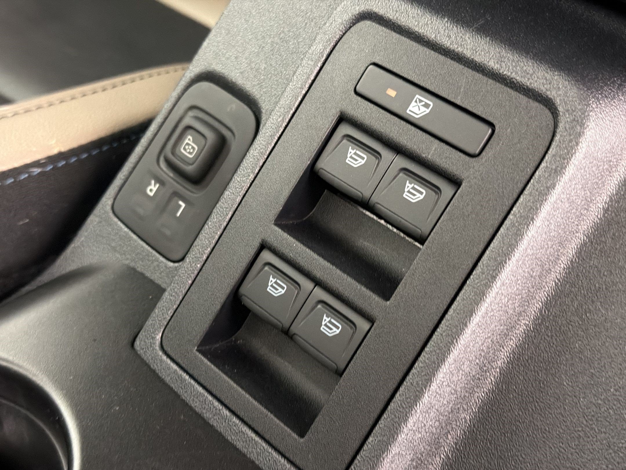 Certified 2022 Ford Bronco Wildtrak AWD/4WD image 18