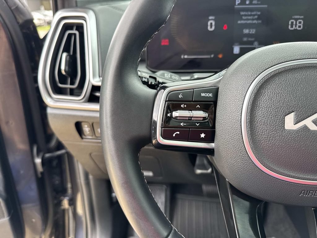 Used 2025 Kia Sorento EX w/ Panoramic Sunroof Package FWD image 26