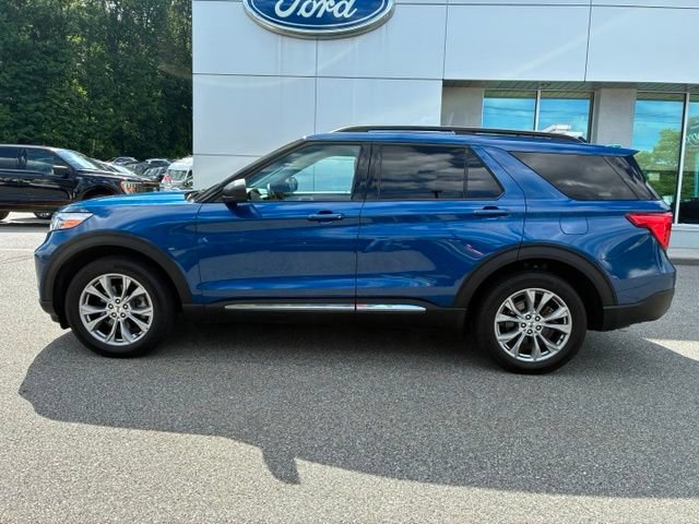 Certified 2023 Ford Explorer XLT w/ Equipment Group 202A AWD/4WD image 8