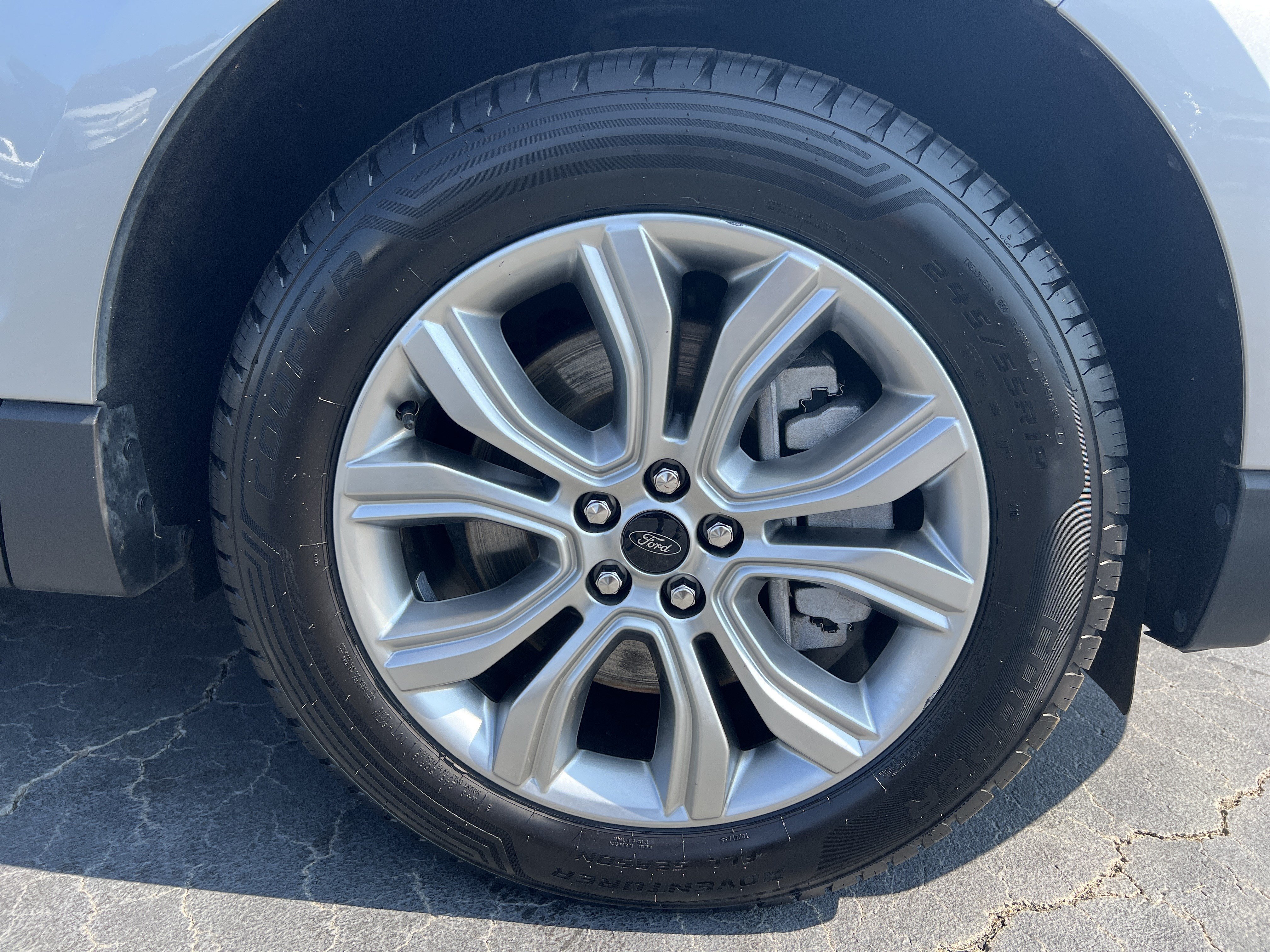 Certified 2024 Ford Edge Titanium AWD/4WD image 13