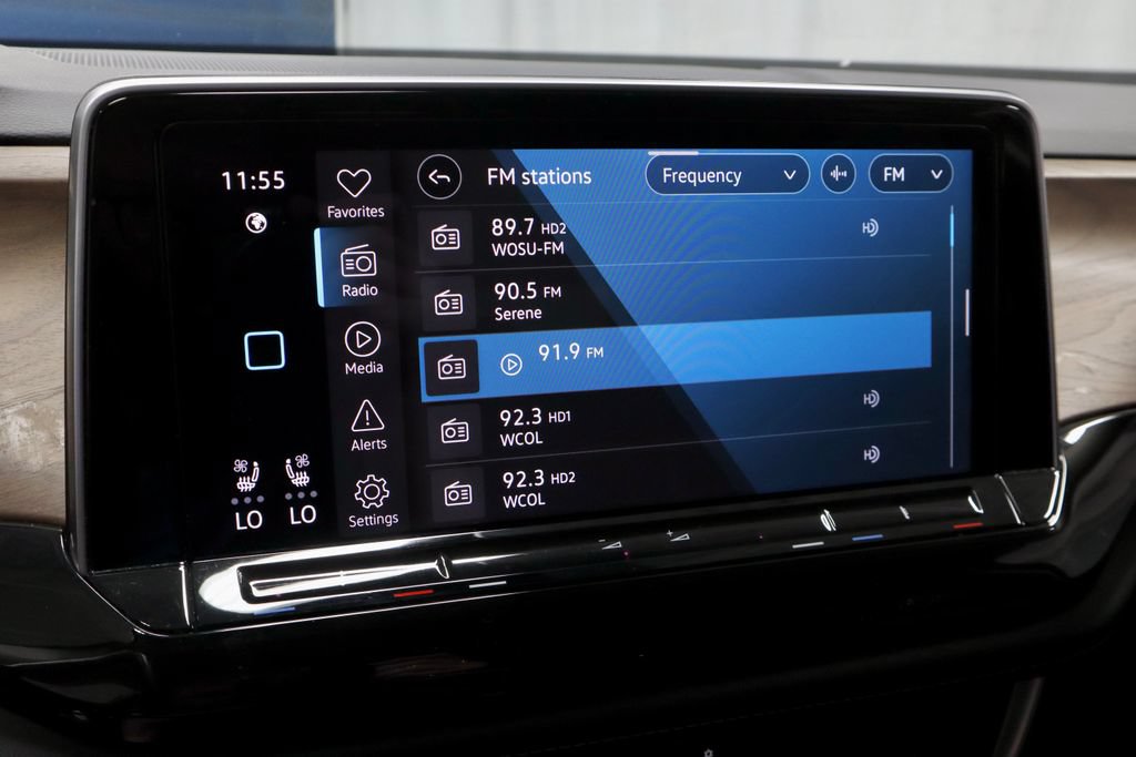 Used 2025 Volkswagen Atlas SE FWD image 3