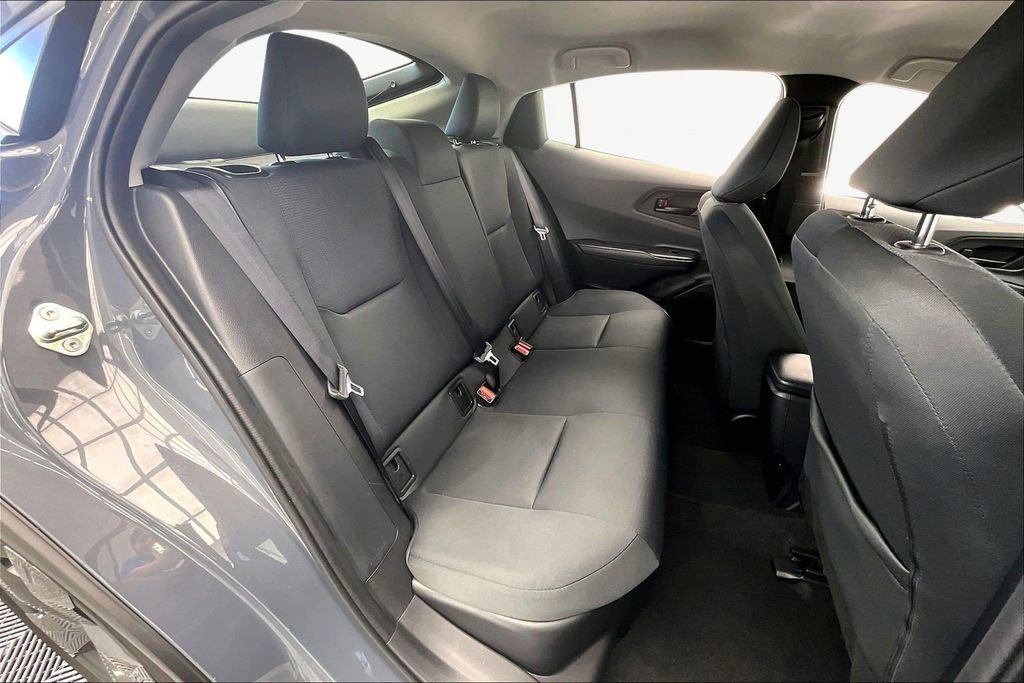 Used 2025 Toyota Prius LE FWD image 27