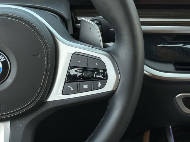 Used 2024 BMW X7 xDrive40i w/ M Sport Package AWD/4WD image 15