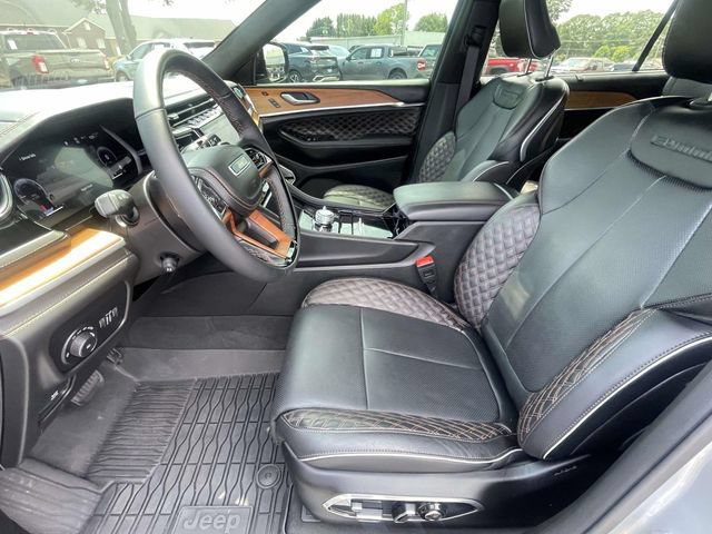 Used 2023 Jeep Grand Cherokee L Summit AWD/4WD image 17