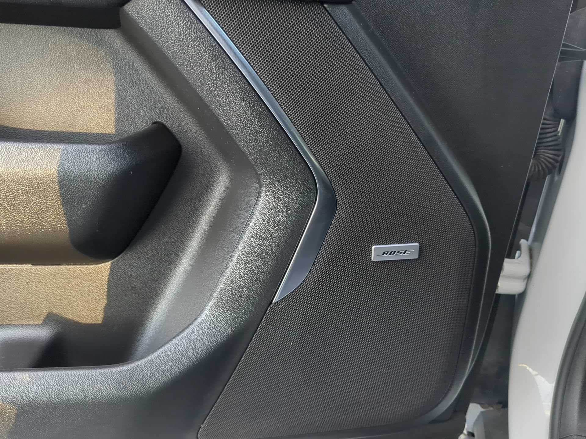 Used 2024 GMC Yukon SLT RWD image 57