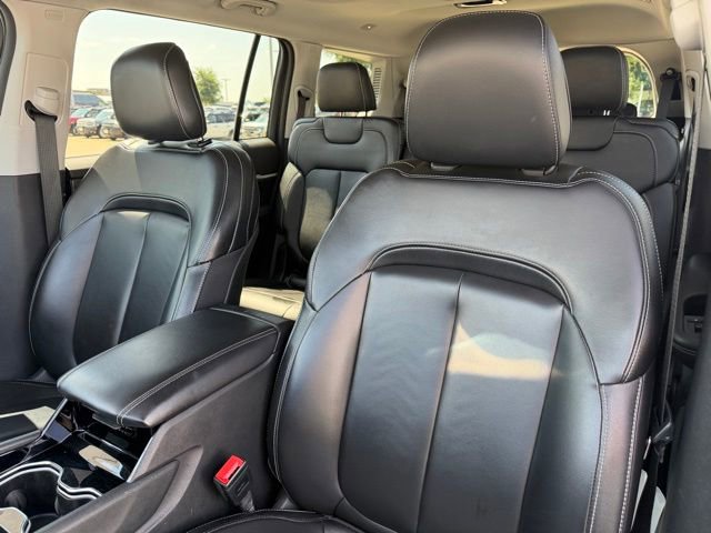 Used 2023 Jeep Grand Cherokee L Limited AWD/4WD image 12