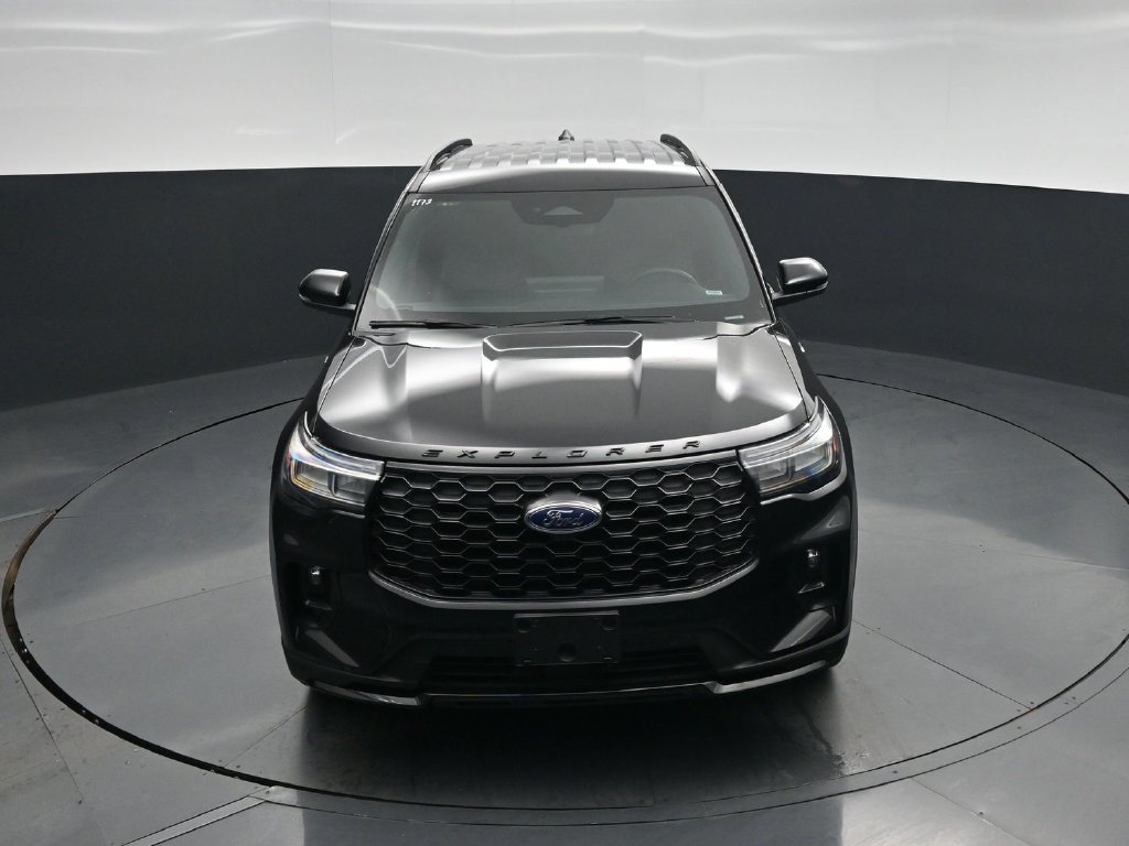 Certified 2026 Ford Explorer ST-Line w/ ST-Line Street Pack AWD/4WD image 36