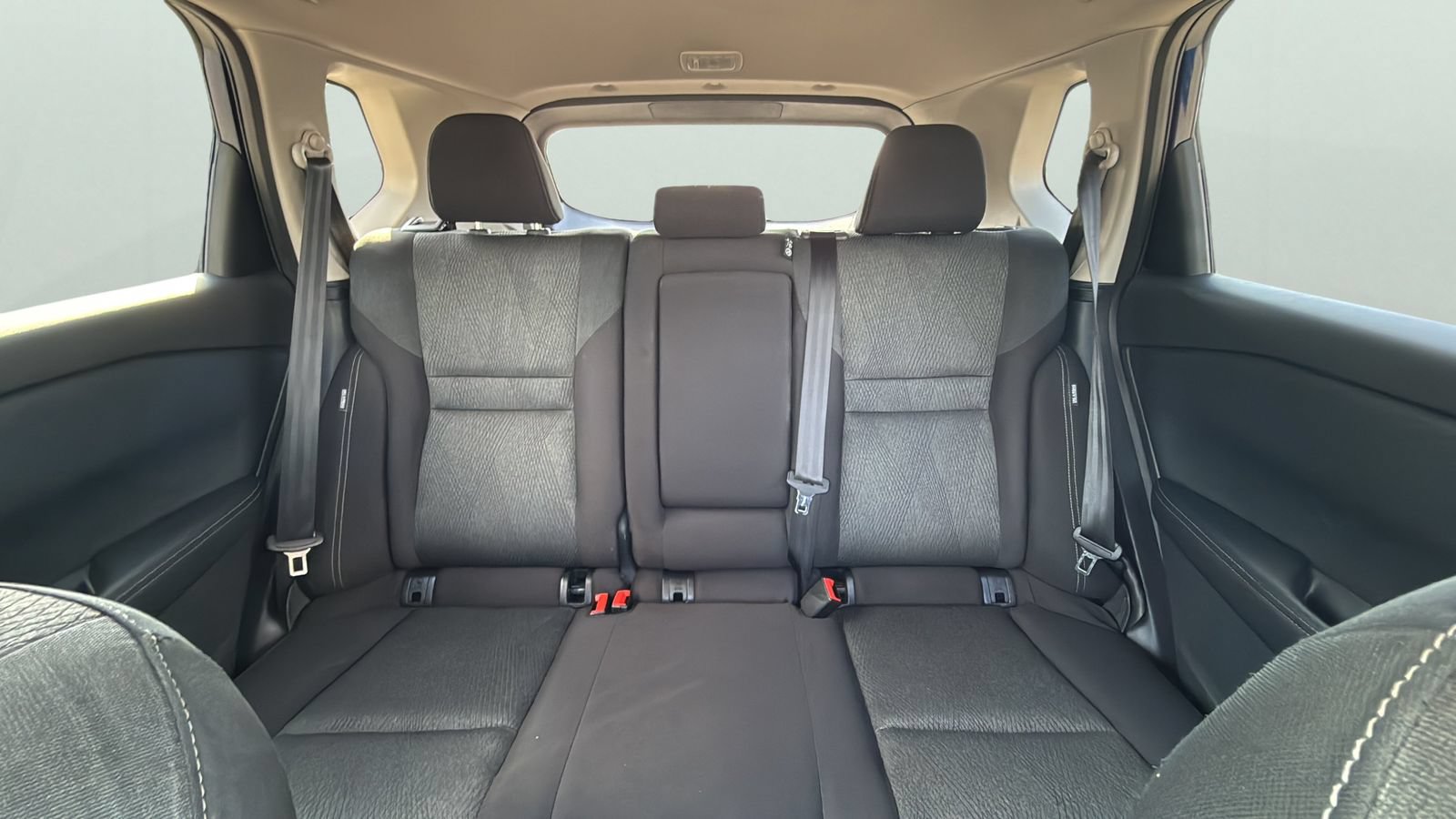 Used 2025 Nissan Rogue SV FWD image 25