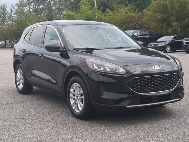 Certified 2022 Ford Escape SE w/ Convenience Package FWD image 2