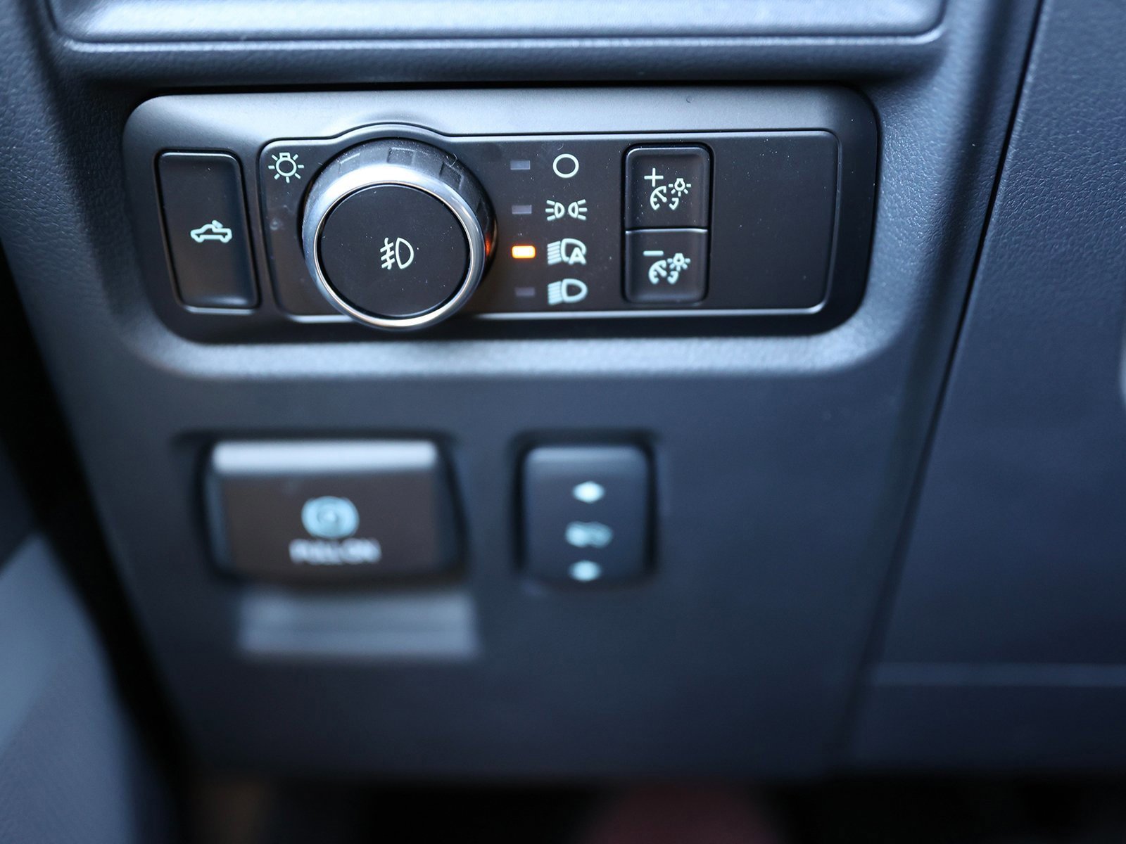 Certified 2024 Ford F150 Platinum w/ Equipment Group 702A High image 39