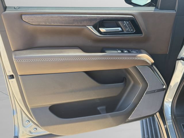 Used 2025 GMC Yukon Denali Ultimate AWD/4WD image 20