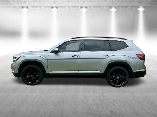 Used 2023 Volkswagen Atlas SE w/ Black Wheel Package FWD image 8