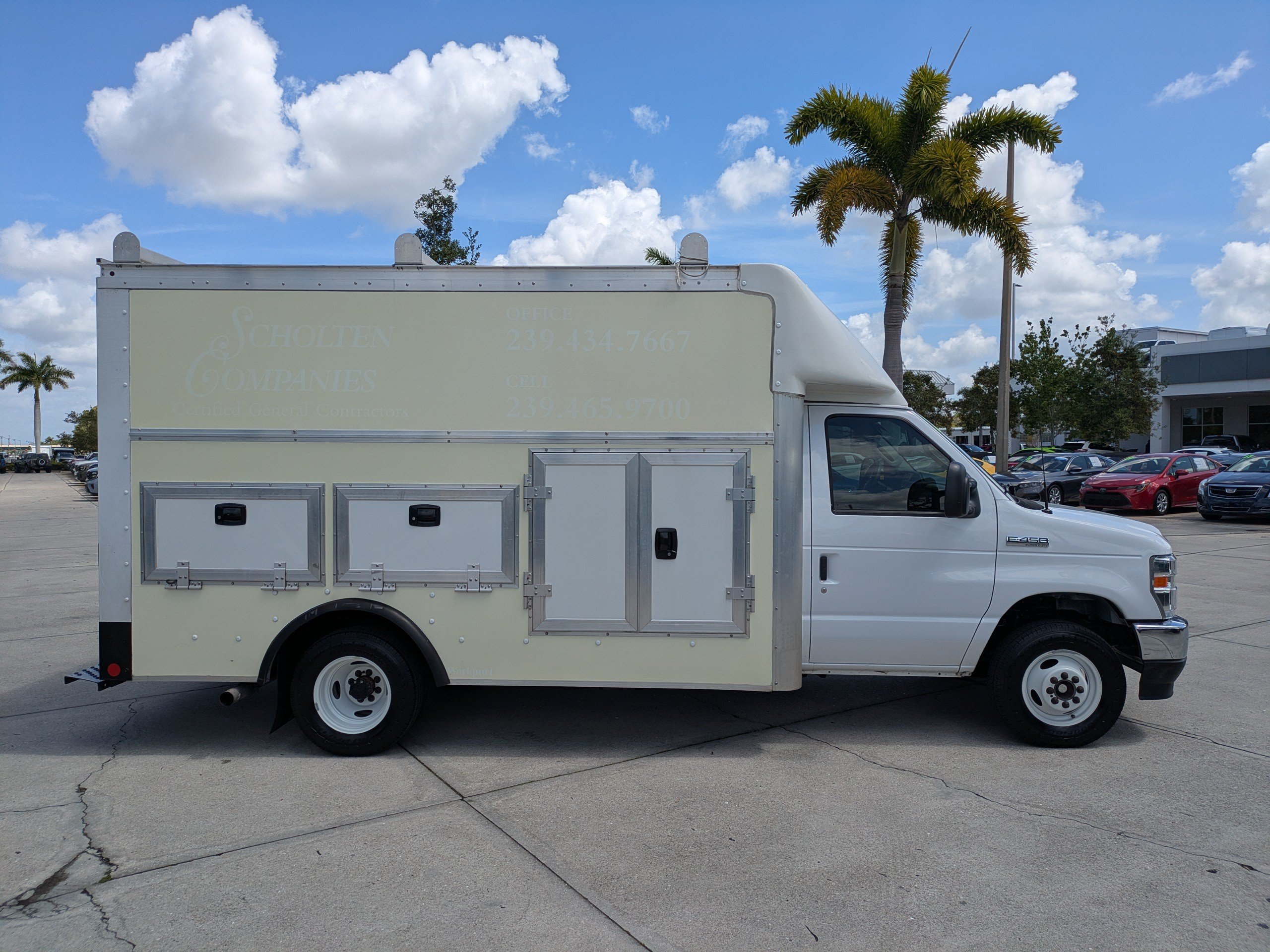 Certified 2023 Ford E-450 and Econoline 450 Super Duty w/ Power Windows & Locks Group RWD image 3