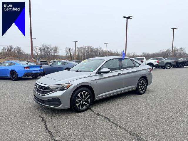 Used 2024 Volkswagen Jetta S image 1