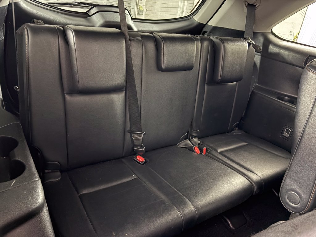 Used 2019 Toyota Highlander XLE FWD image 34