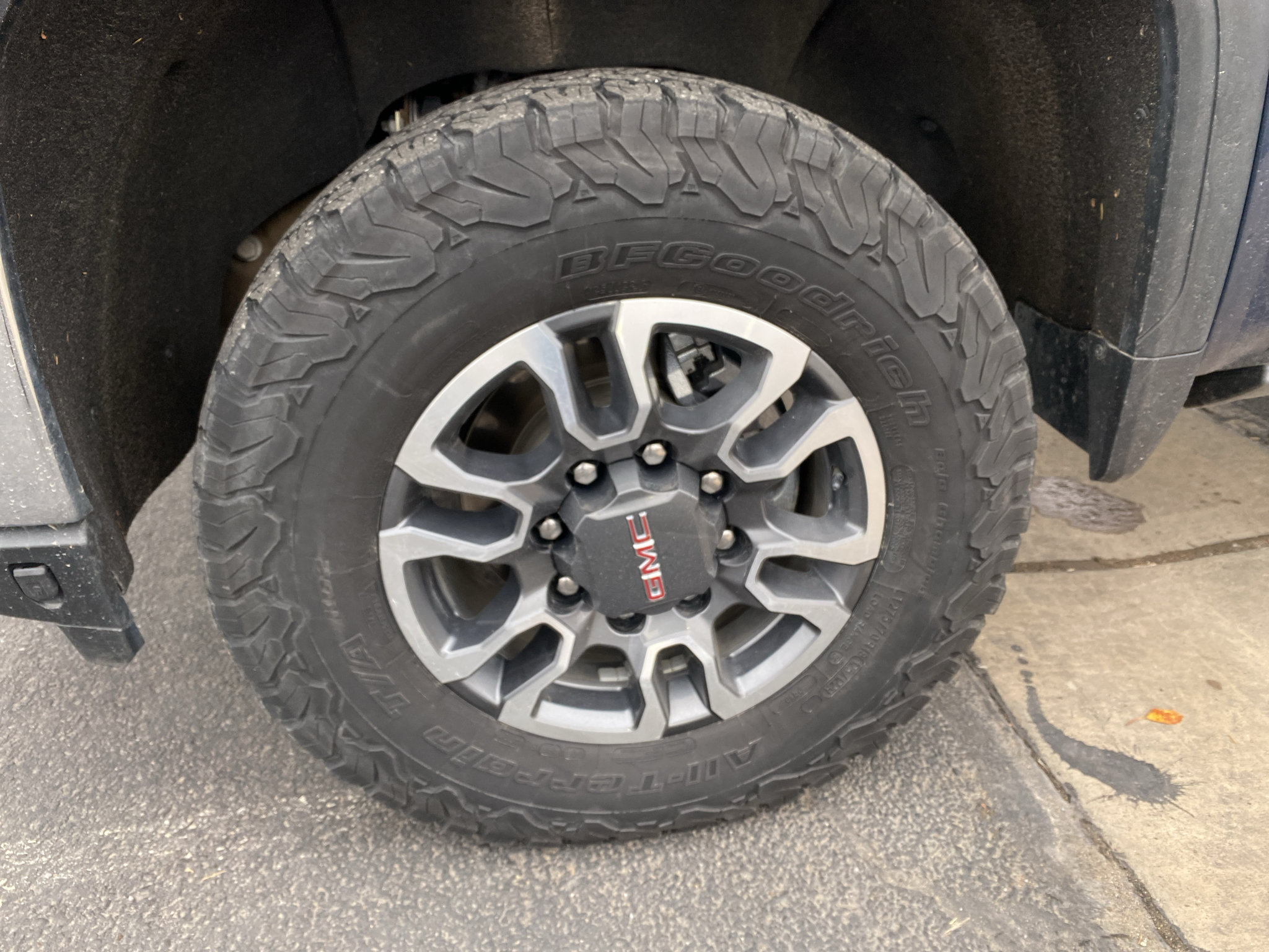Used 2021 GMC Sierra 3500 SLT w/ SLT Premium Package AWD/4WD image 2