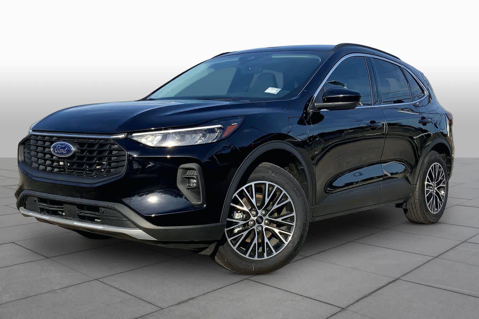 Certified 2025 Ford Escape SE FWD image 2