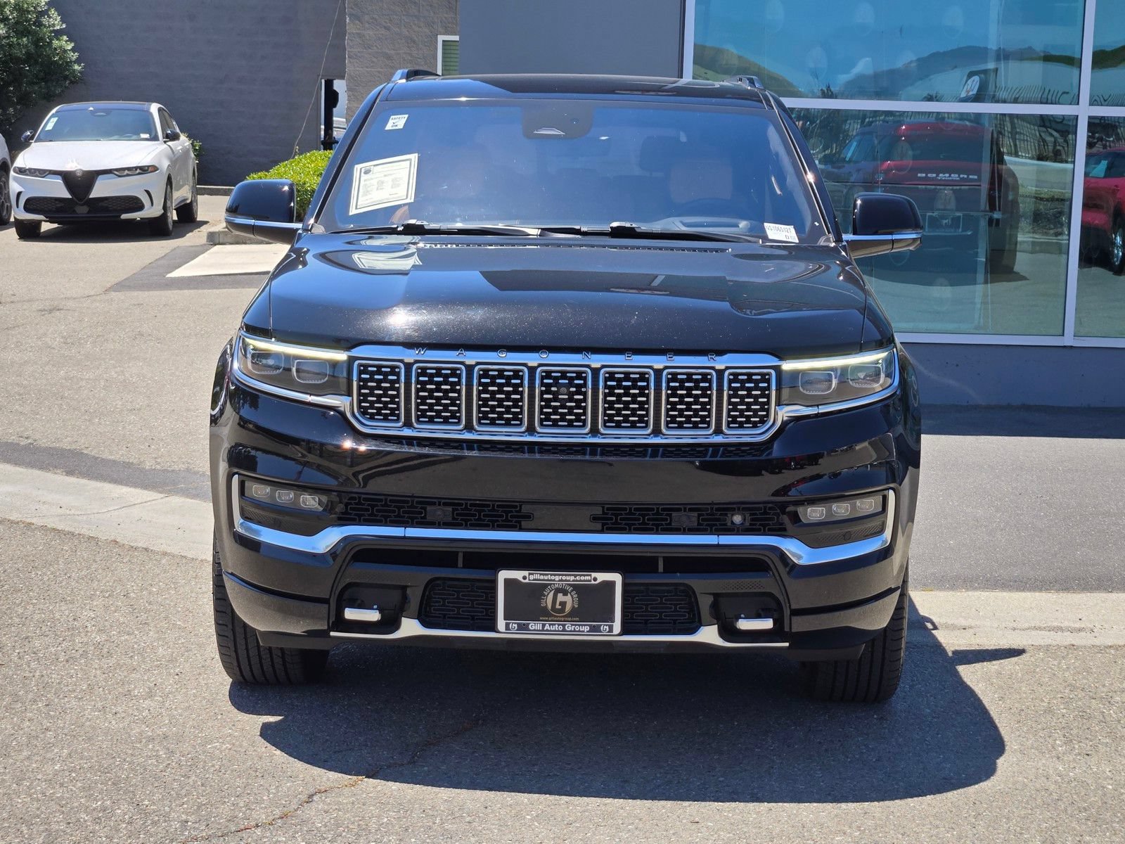 Used 2022 Jeep Grand Wagoneer Series III w/ Rear Seat Video Group 1 AWD/4WD image 2