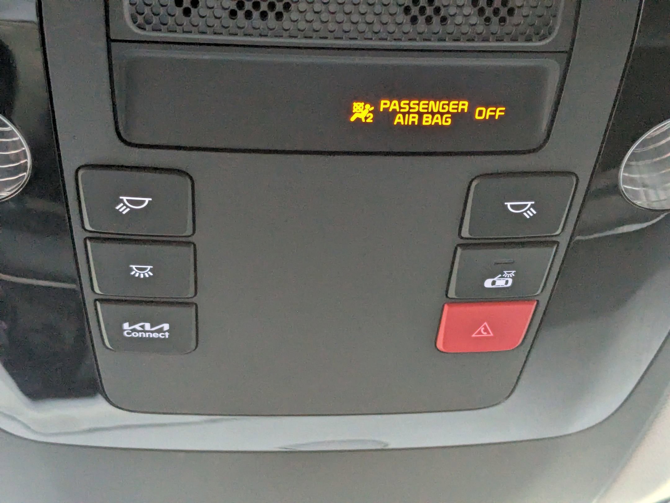 Used 2024 Kia Carnival EX image 29