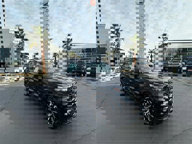 Certified 2022 Ford Explorer ST-Line image 1