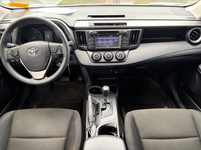Used 2018 Toyota RAV4 LE image 11