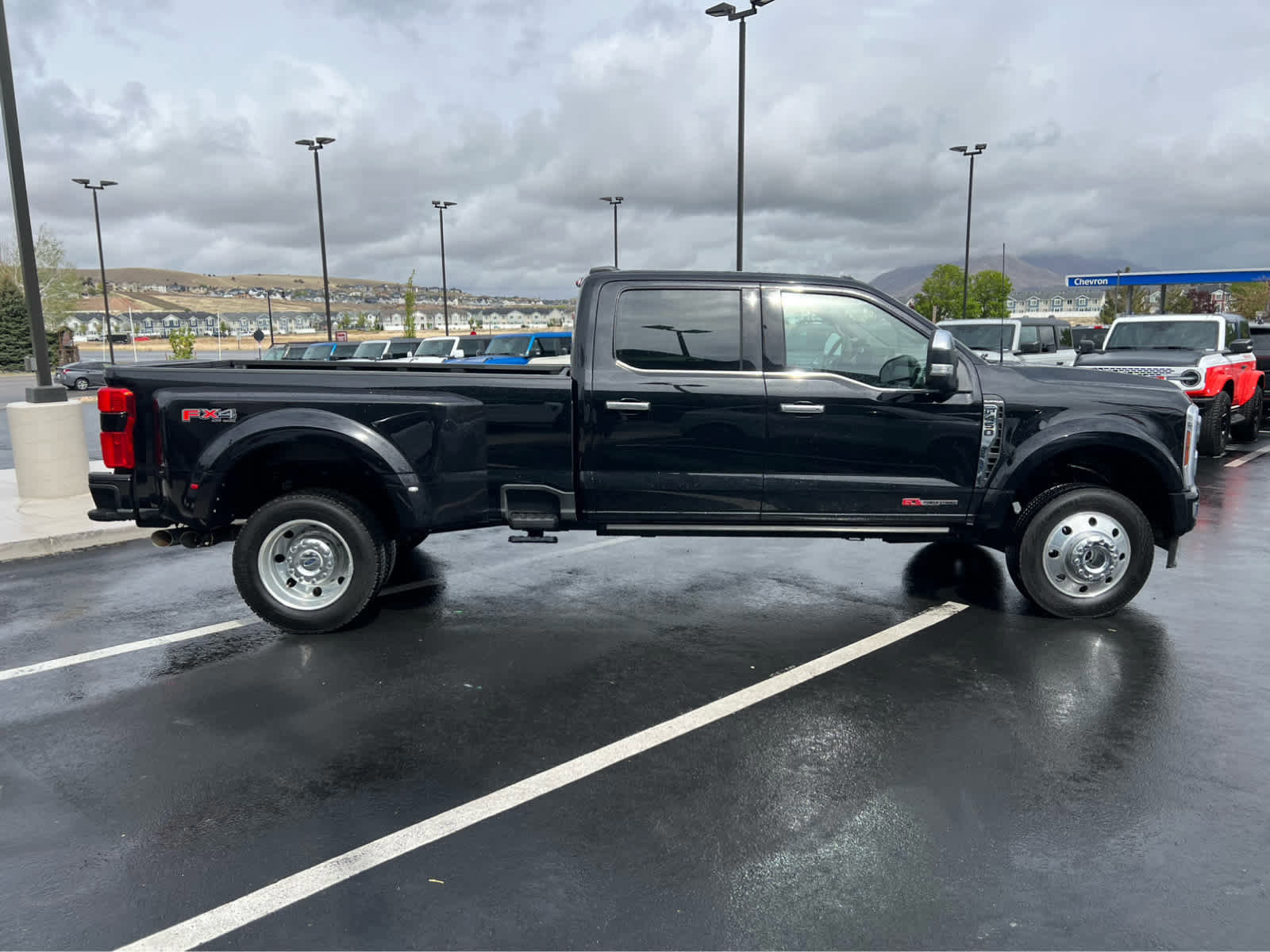 Certified 2025 Ford F450 Platinum w/ Platinum Plus Package AWD/4WD image 9