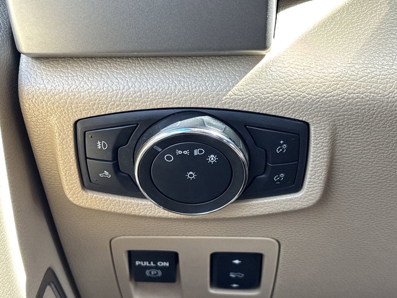 Certified 2020 Ford F150 Lariat w/ Equipment Group 501A Mid image 33