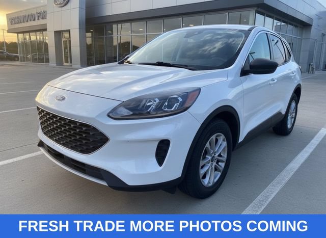 Certified 2022 Ford Escape SE w/ Cold Weather Package AWD/4WD video 1