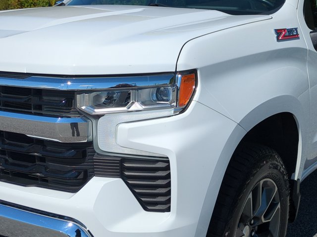 Used 2024 Chevrolet Silverado 1500 LT AWD/4WD image 10