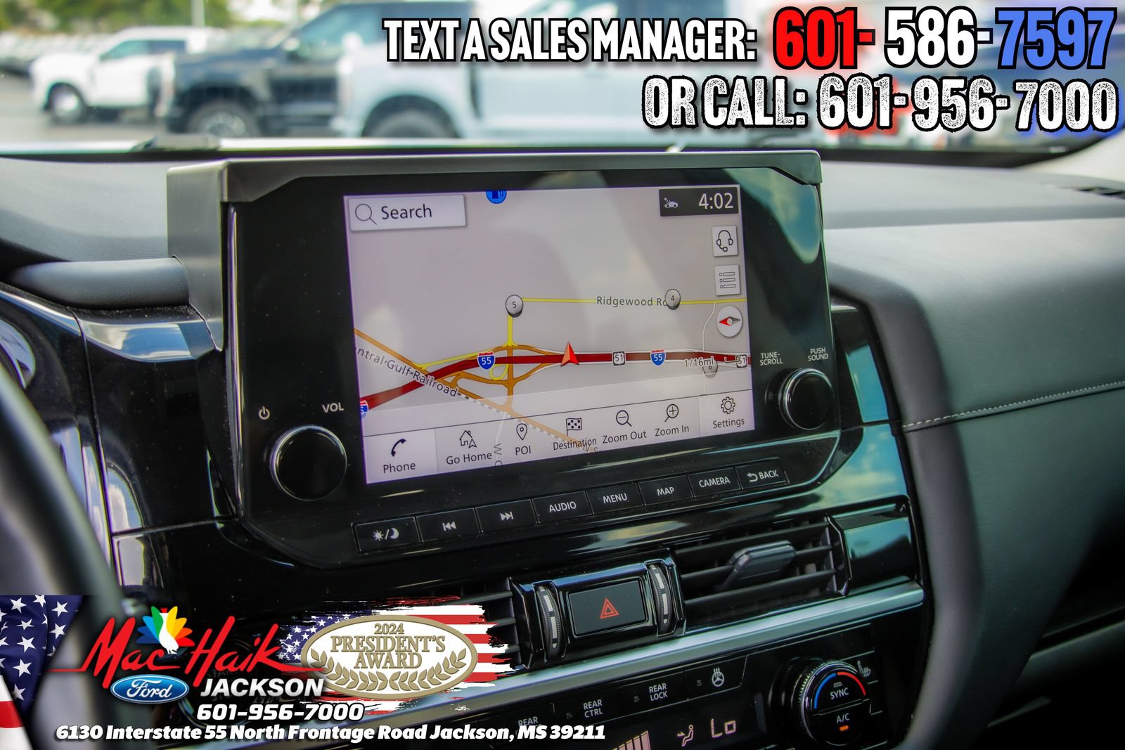 Used 2025 Nissan Pathfinder SL AWD/4WD image 17