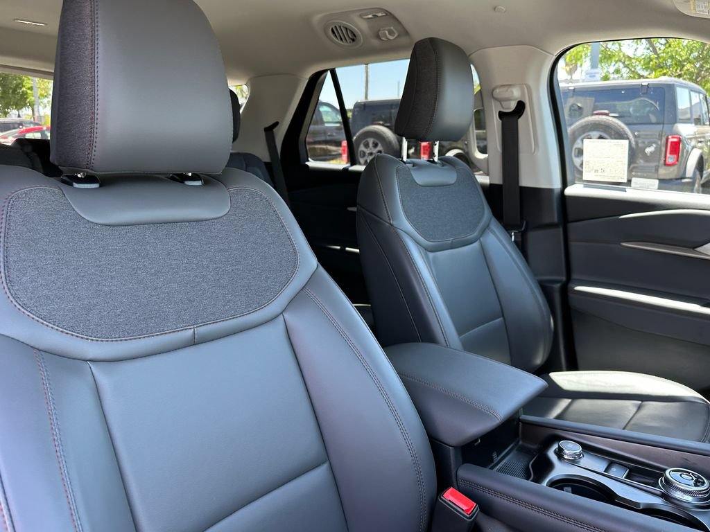 Certified 2026 Ford Explorer Active w/ Active Comfort Package RWD image 17