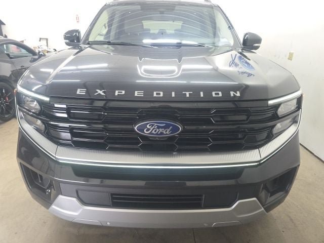 Certified 2025 Ford Expedition Platinum w/ Driver's Package AWD/4WD image 21