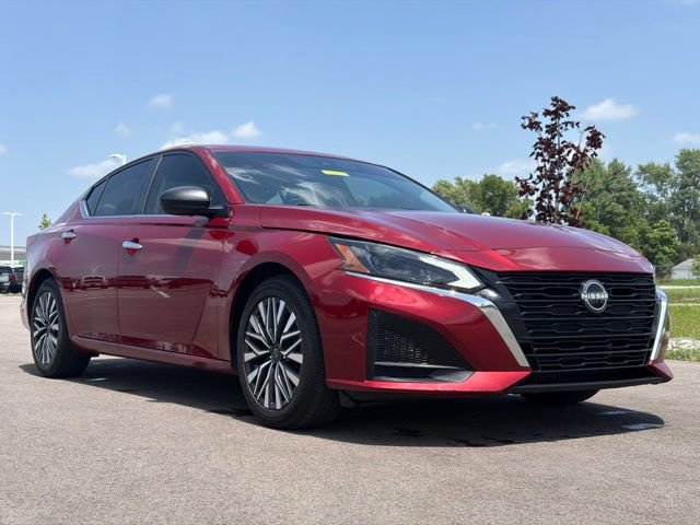 Used 2024 Nissan Altima 2.5 SV