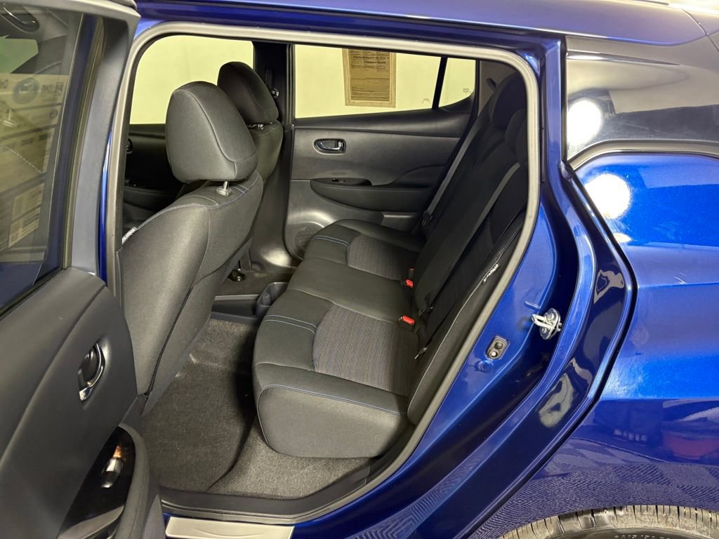 Used 2025 Nissan Leaf SV Plus image 29