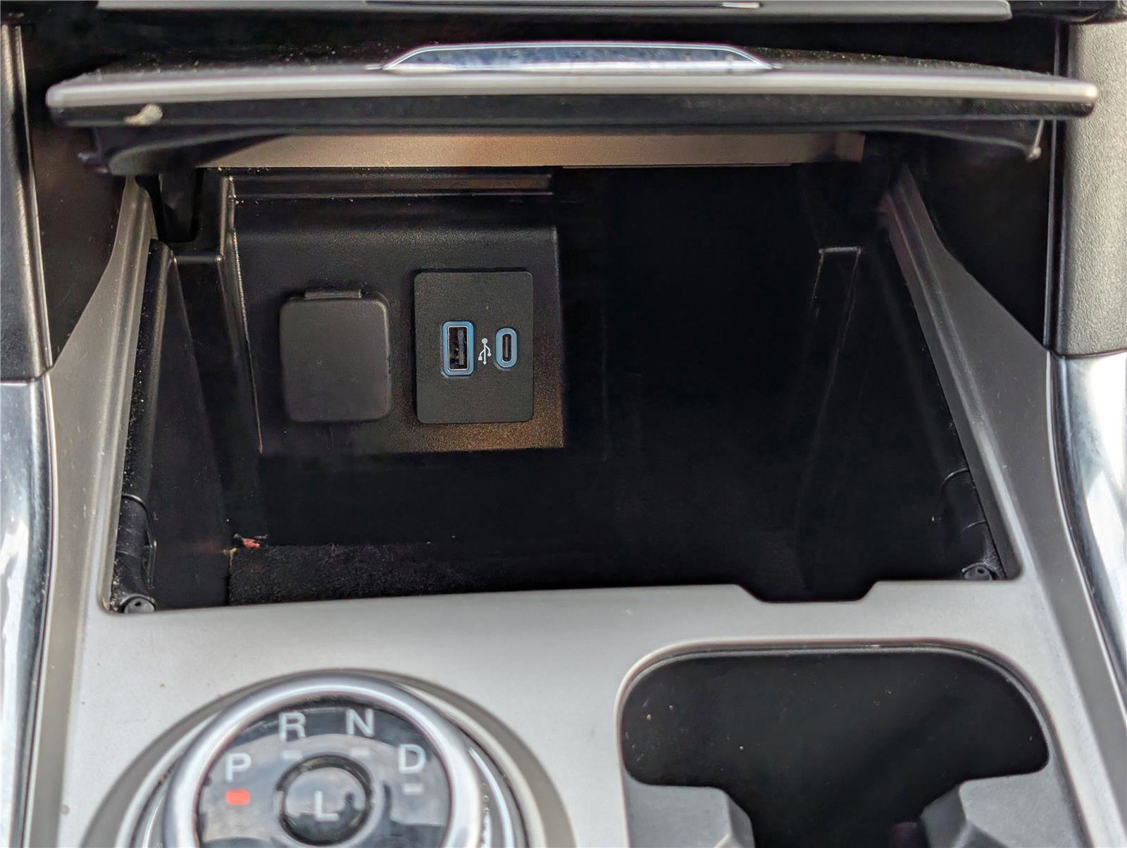 Certified 2022 Ford Explorer Limited w/ Hybrid Equipment Group 310A image 31