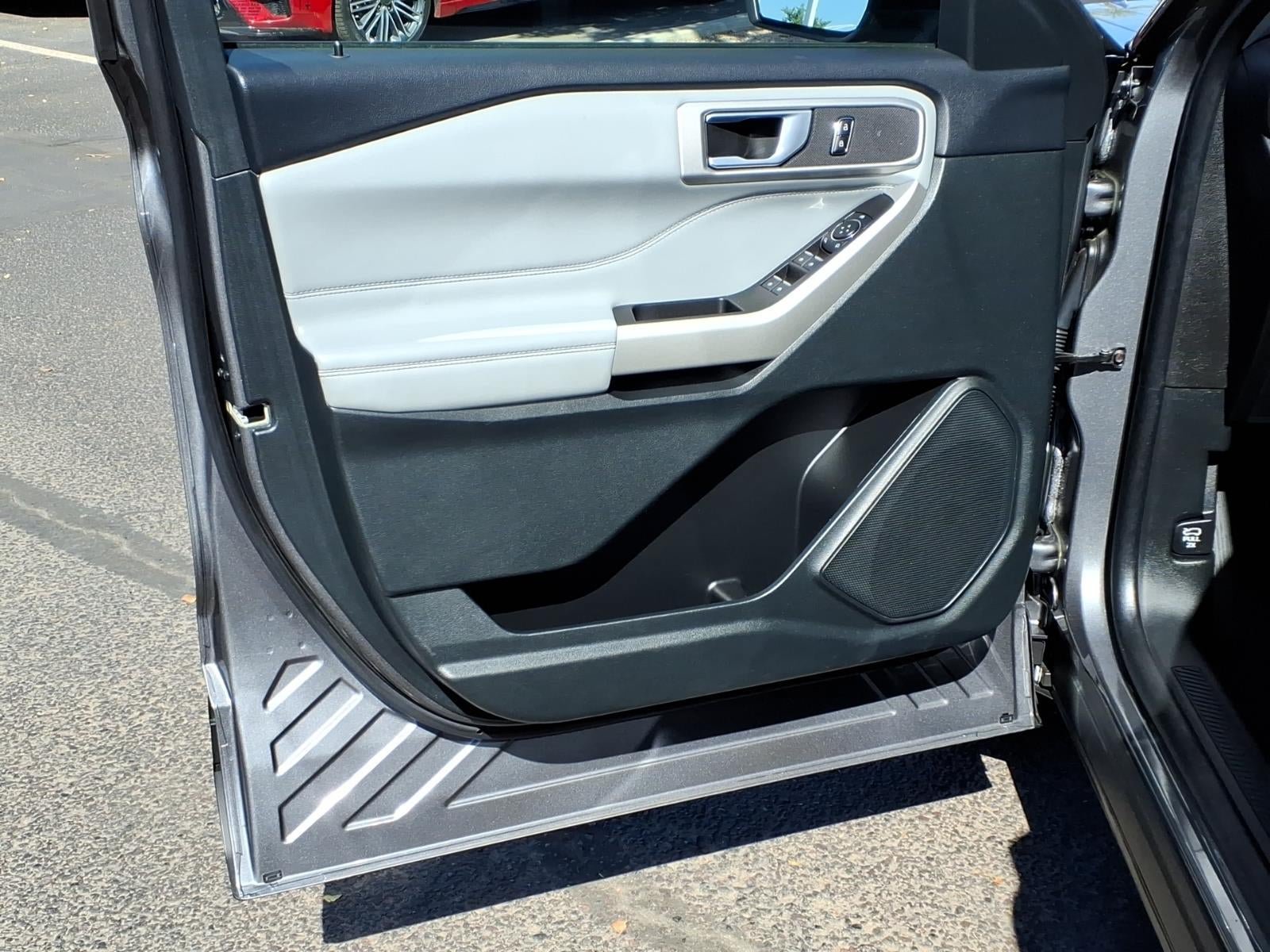 Certified 2023 Ford Explorer XLT w/ Equipment Group 202A RWD image 21