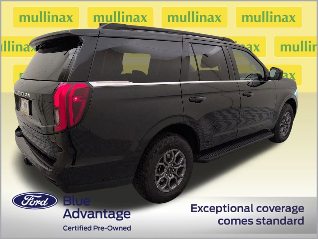 Certified 2025 Ford Expedition Active image 5