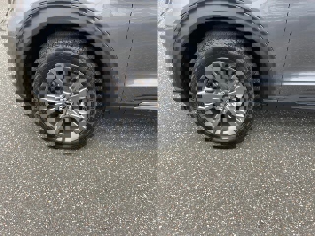 Certified 2022 Ford Explorer XLT w/ Equipment Group 202A image 31