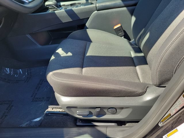 Used 2024 Nissan Rogue SV FWD image 14