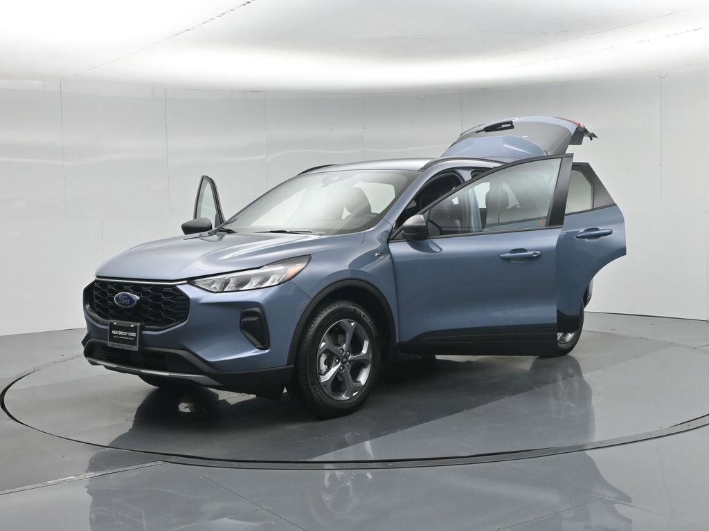 Certified 2025 Ford Escape ST-Line FWD image 32