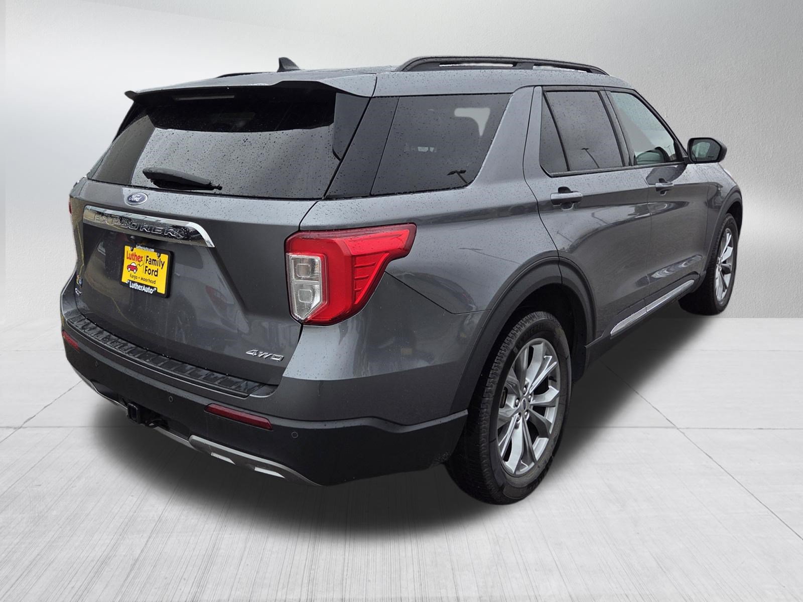 Certified 2022 Ford Explorer XLT w/ Equipment Group 202A AWD/4WD image 7