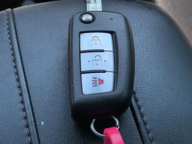 Used 2020 Nissan Rogue S FWD image 34