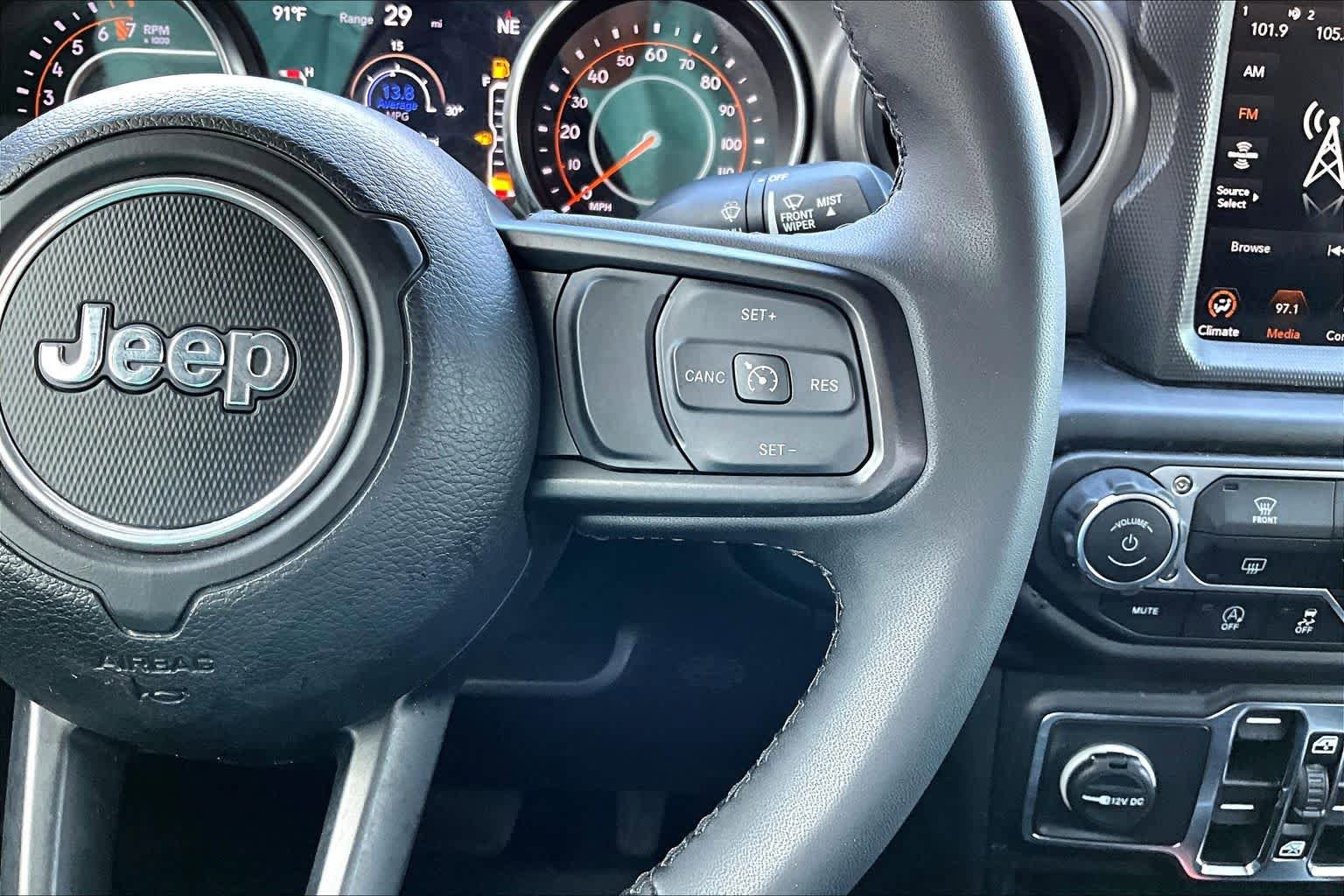 Used 2023 Jeep Gladiator Sport AWD/4WD image 25