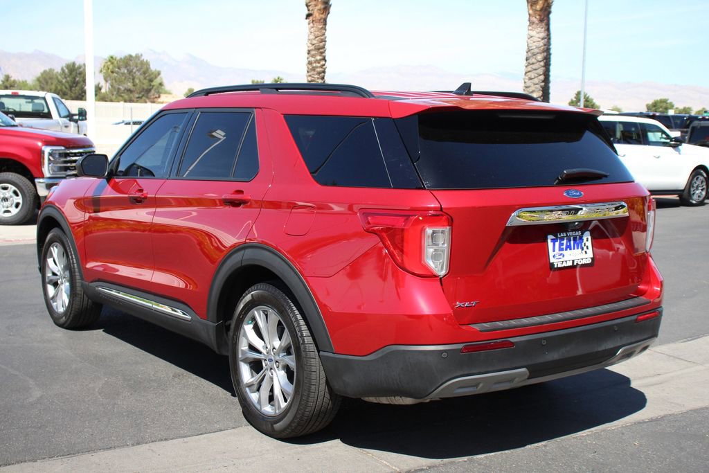 Certified 2024 Ford Explorer XLT w/ Equipment Group 202A RWD image 5