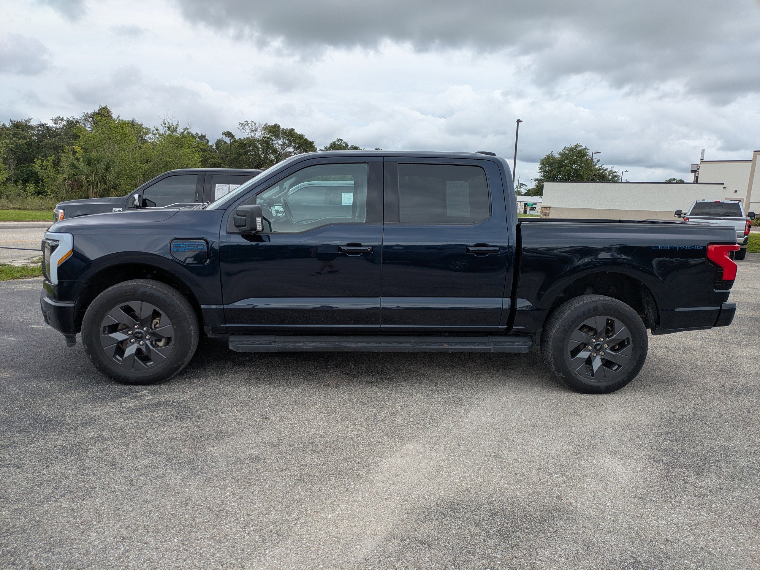 Certified 2025 Ford F150 Lightning Flash AWD/4WD image 7