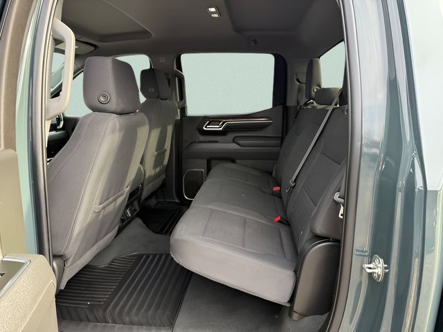 Used 2025 Chevrolet Silverado 1500 LT AWD/4WD image 4
