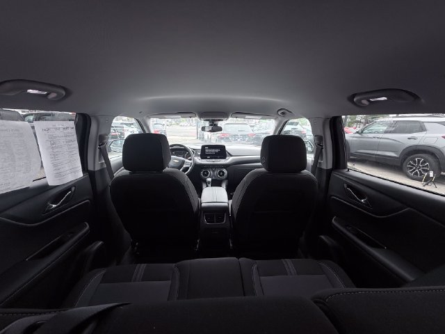 Used 2025 Chevrolet Blazer LT FWD image 39