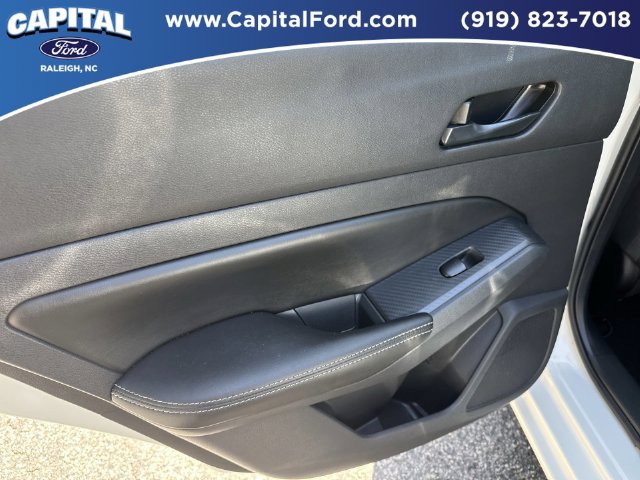 Used 2025 Nissan Altima 2.5 SV FWD image 17