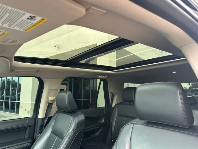 Certified 2022 Ford Expedition XLT AWD/4WD image 2