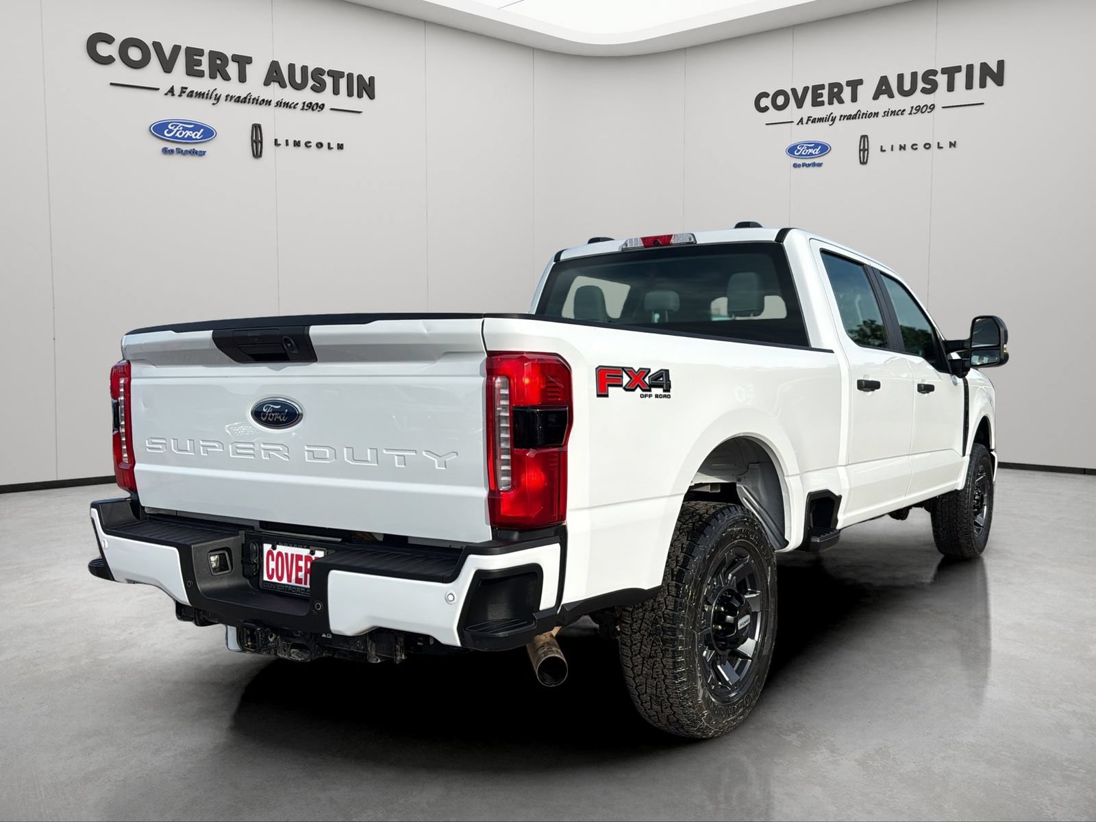 Certified 2024 Ford F250 XL w/ STX Appearance Package AWD/4WD image 5